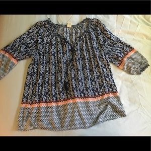 Faded Glory Lightweight Flowy Patterned Blue Top